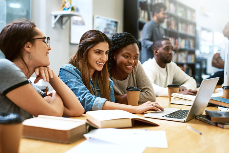 étudiants en mastère