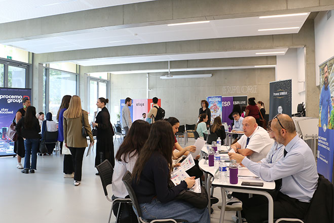 Insertion professionnelle après le Mastère : les étudiants de Toulouse rencontrent des entreprises