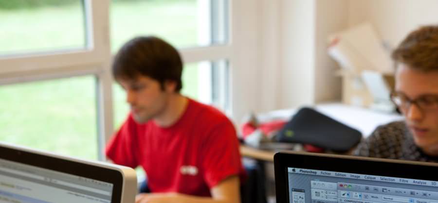 Les écoles Web séduisent les entreprises